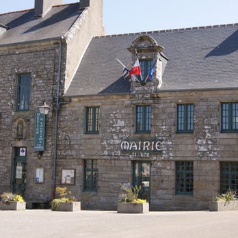 Mairie 1 Rue Pl De La Mairie Locronan Finistere France Phone Number Yelp