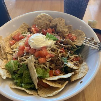 Saturn Grill - Taco Salad - Cafes Near Me - Nichols Hills, Oklahoma