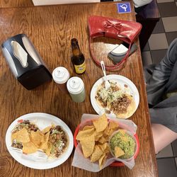 Taqueria El Buen Sabor - Super tacos and guacamole