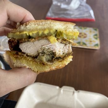 Fiji Fry House - Fried chicken sandwich - Halal Near Me - San Leandro, California