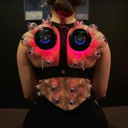 Cupping therapy with red light