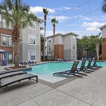 Campus Crossings on Highland - Apartments Near Me - Baton Rouge, Louisiana Campus Crossings on Highland - Apartments Near Me - Baton Rouge, Louisiana