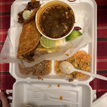 El Arroyito Mexican Restaurant - Birria tacos - Mexican Near Me - Westmont, Illinois El Arroyito Mexican Restaurant - Birria tacos - Mexican Near Me - Westmont, Illinois