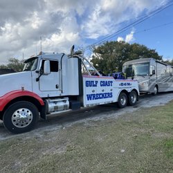 Gulf Coast Wreckers - RV Towing