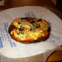 Ensupunto - Torta con queso, pasas y nueces