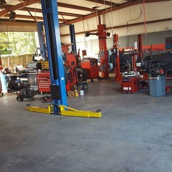 Innovative Automotive - Inside the shop at Innovative Automotive. - Auto Repair Near Me - Lakeland, Florida Innovative Automotive - Inside the shop at Innovative Automotive. - Auto Repair Near Me - Lakeland, Florida
