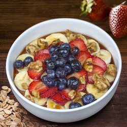 The Panorama of My Silence-Heart - Organic Coconut Oatmeal with blueberries & strawberries