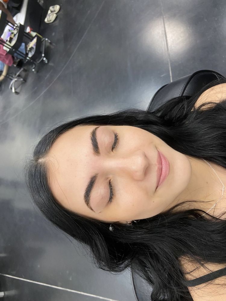 Threading By Nini Logo