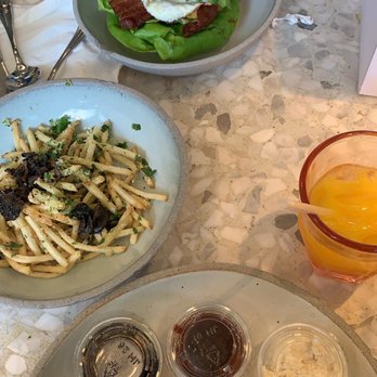 Interstellar - french toast with fruit - Coffee & Tea Near Me - Santa Monica, California Interstellar - french toast with fruit - Coffee & Tea Near Me - Santa Monica, California