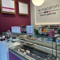 Le Macaron French Pastries