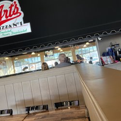 Art's Pizza - Carry out counter and waiting area