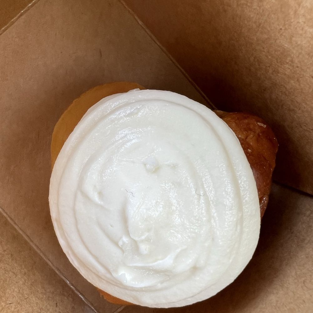 Feast: The Cafe at Field + Fort - Cinnamon roll - Cafes Near Me - Summerland, California Feast: The Cafe at Field + Fort - Cinnamon roll - Cafes Near Me - Summerland, California