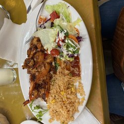 La Troje de Mazamitla - camarones zarandeados con arroz y ensalada Spiced shrimp ( grilled and tossed in sauce) with a side of rice and salad 5/5