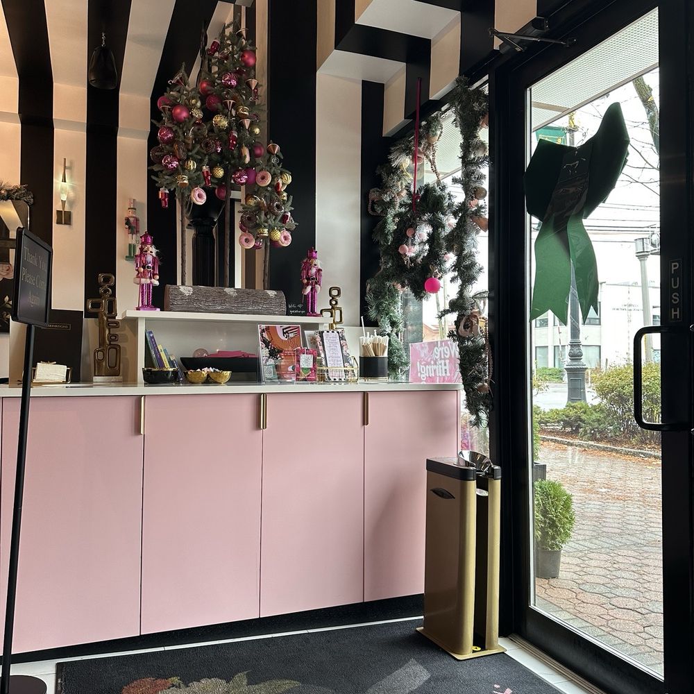 East Rock coffee - Interior - Coffee & Tea Near Me - Garden City, New York East Rock coffee - Interior - Coffee & Tea Near Me - Garden City, New York
