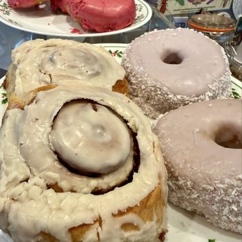 Café Holli - Some goodies - Coffee & Tea Near Me - Great Barrington, Massachusetts
