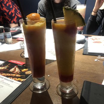 Red Lobster - Bahama Mama (left) Berry Mango Daiquiri (right) - Seafood Near Me - Duluth, Georgia Red Lobster - Bahama Mama (left) Berry Mango Daiquiri (right) - Seafood Near Me - Duluth, Georgia