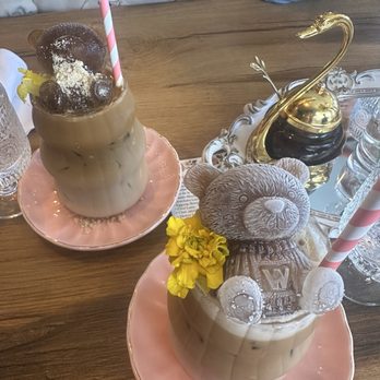 El Encanto - Iced Mazapan Latte, Latte de la Olla - Breakfast & Brunch Near Me - San Diego, California