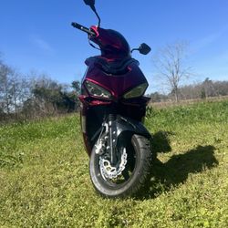 Kiss My Gas Powersports - New scooter!