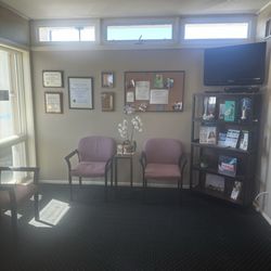 Howard F. Matt, DMD - Syosset Cosmetic Dentistry - Waiting area