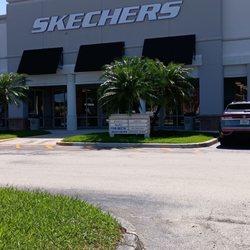 SKECHERS Warehouse Outlet - Skechers