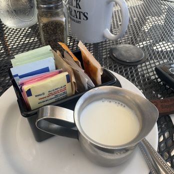 Jack Sprats - Coffee service which included a number of non-nutritive sweetener choices and fresh/cold cream. - American Near Me - Cottage Grove, Oregon