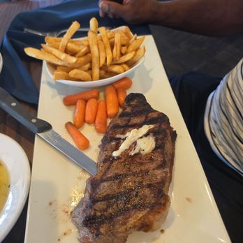 Gresham's Chop House - Steakhouses Near Me - Hawley, Pennsylvania