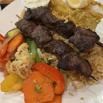Bozzini's Restaurant - Beef souvlaki - Pizza Near Me - Chilliwack, British Columbia Bozzini's Restaurant - Beef souvlaki - Pizza Near Me - Chilliwack, British Columbia