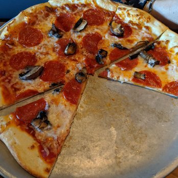 Yard House - Pepperoni and Mushroom Pizza - New American Near Me - Costa Mesa, California