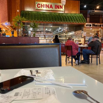 Chow Time Buffet & Grill - Chinese food bar.  Southern cooking bar to the right - Chinese Near Me - Memphis, Tennessee