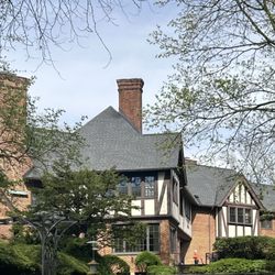 The O'Neil House Bed and Breakfast - The back of the house from the fish pond.