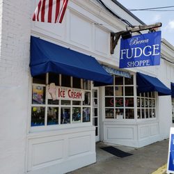 Berea Fudge Shoppe - Storefront for Berea Fudge Shop