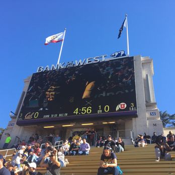 California Memorial Stadium - Cal Staduim with my fellow Yelpers! - Stadiums & Arenas Near Me - Berkeley, California