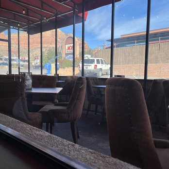Colt Grill - Outside dining - Barbeque Near Me - Sedona, Arizona