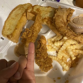 Raising Cane's Chicken Fingers - Fast Food Near Me - Plano, Texas
