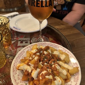 Bodega La Puntual - Spicy fried potatoes. Amazing! - Catalan Near Me - Barcelona, B