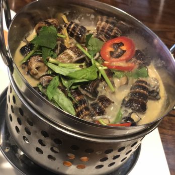 Four Guys Oc Lau Quan - Snails with coconut milk. Great taste. Some snails had a bad smell, though. - Bars Near Me - Duluth, Georgia