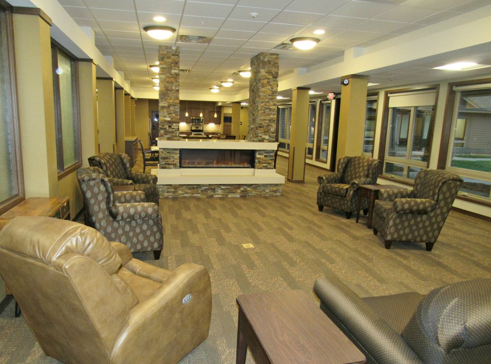 WOODCREST OF COUNTRY MANOR Updated September 2024 1200 Lanigan Way