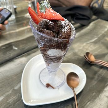 Rose's Garden Bar - Hot Love Cone - Burgers Near Me - Calabasas, California
