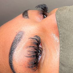 Lashed in the Lab - Strip style hybrid extensions (medium length)