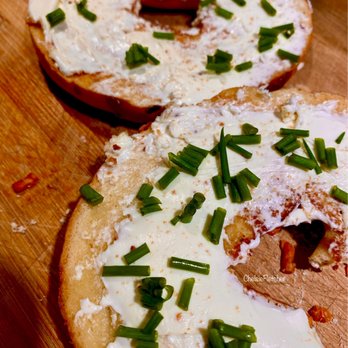 Safeway - Jalapeño bagel with cream cheese & green onions - Grocery Near Me - Lahaina, Hawaii Safeway - Jalapeño bagel with cream cheese & green onions - Grocery Near Me - Lahaina, Hawaii