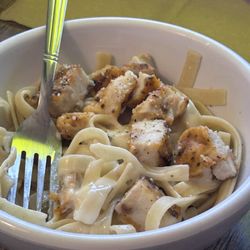 Fazoli's - Chicken Fettuccine Alfredo