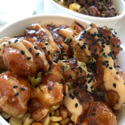 Spicy Garlic Fried Chicken, add-on Gochujang Sauce Spicy Garlic Fried Chicken, add-on Gochujang Sauce