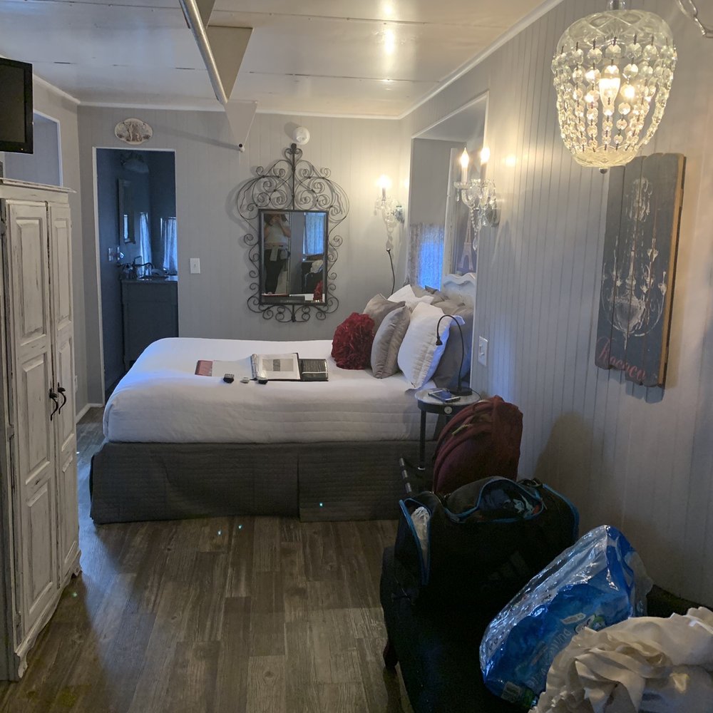 Featherbed Railroad - Midnight in Paris Caboose - Bed & Breakfast Near Me - Upper Lake, California