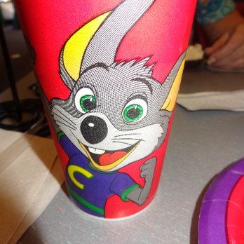 Chuck E. Cheese - The cups are small, but refills are free. There are also 19 selections (water, 3 types of iced tea, and 15 soft drink selections). - Pizza Near Me - Newark, California
