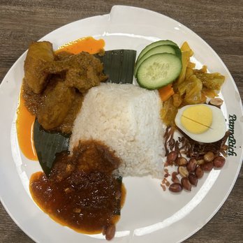 PappaRich - Curry Chicken nasi lemak - Malaysian Near Me - Houston, Texas