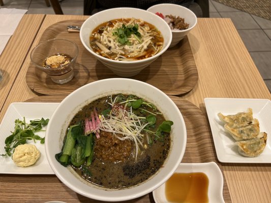 T’s Tantan by null