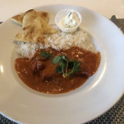 Halo Bar Bistro - The butter chicken plate.
