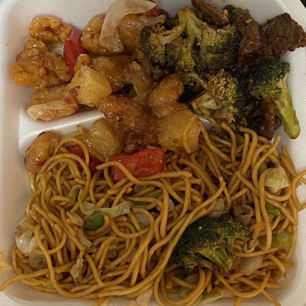 "Sweet fire chicken breast, broccoli beef, and chow mein." "Sweet fire chicken breast, broccoli beef, and chow mein."