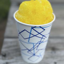 Original Hawaiian Island Snoball - Medium egg custard snowball
