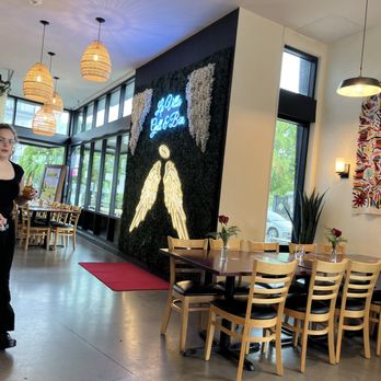 La Villa Grill & Bar - Mexican Near Me - Portland, Oregon